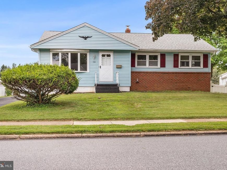 132 Edgewood Lane, Brookhaven, PA 19015 Main Photo