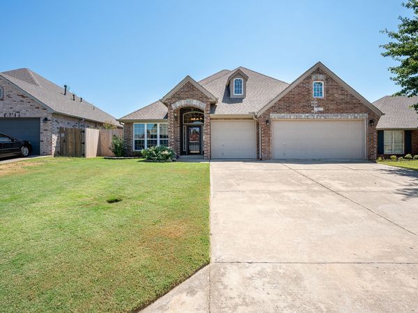 19610 E 49th Place S, Broken Arrow, OK 74014