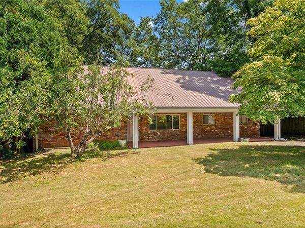 1301 Rio Vista Drive , Dalton, GA 30720