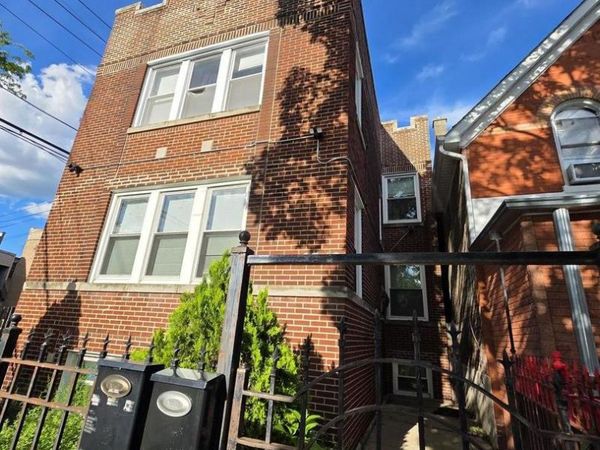 1543 N Avers Avenue , Chicago, IL 60651