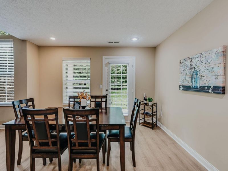 5033 Calais Drive , Columbus, OH 43221 Photo 12