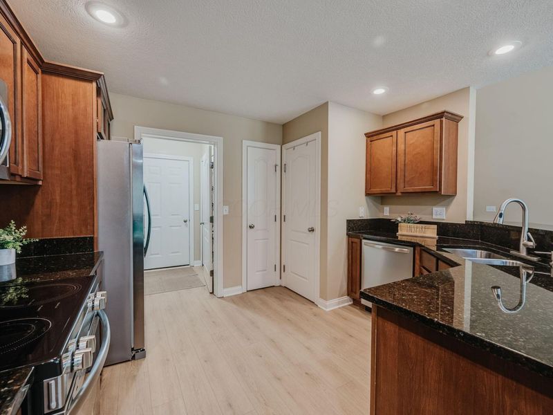 5033 Calais Drive , Columbus, OH 43221 Photo 13