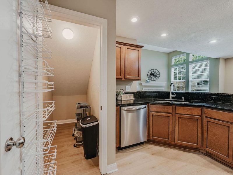 5033 Calais Drive , Columbus, OH 43221 Photo 17