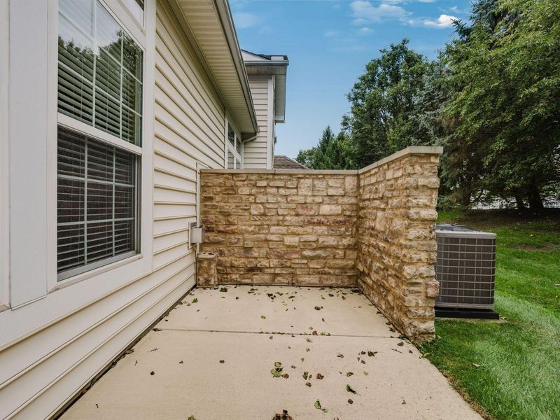 5033 Calais Drive , Columbus, OH 43221 Photo 39