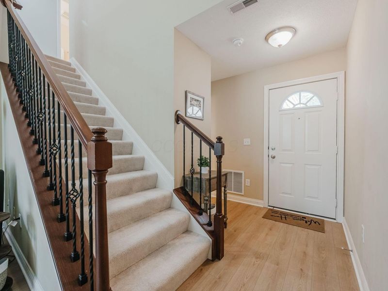 5033 Calais Drive , Columbus, OH 43221 Photo 5