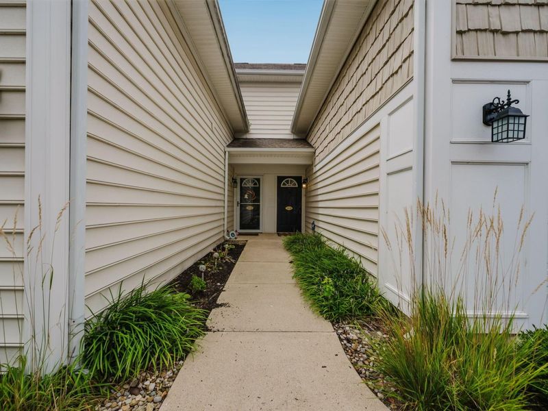 5033 Calais Drive , Columbus, OH 43221 Photo 59