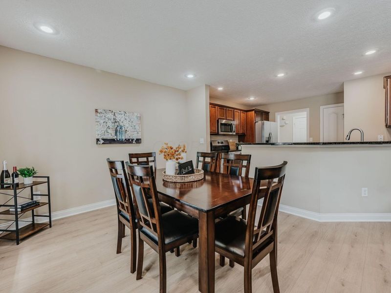5033 Calais Drive , Columbus, OH 43221 Photo 9