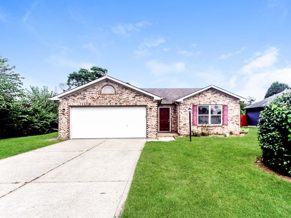 84 Longfellow Lane , Greenfield, IN 46140