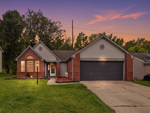 6525 El Paso Drive, Indianapolis, IN 46214