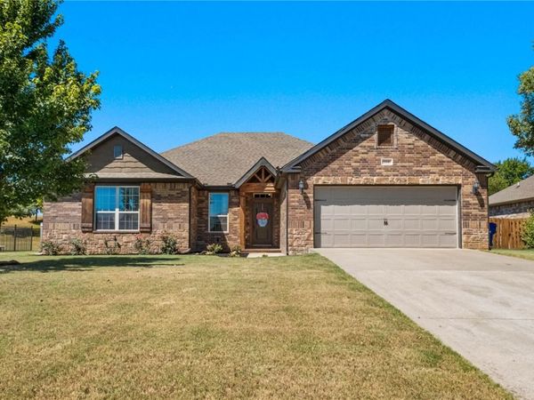 116 Colville Street , Lowell, AR 72745