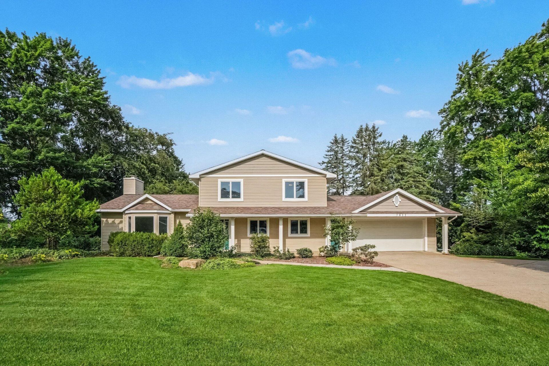 7811 Cardinal Drive, Jenison, MI 49428 Main Photo