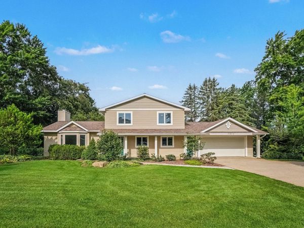 7811 Cardinal Drive, Jenison, MI 49428