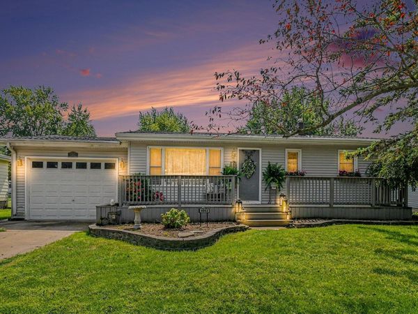 4562 Vista Drive, Bridgman, MI 49106