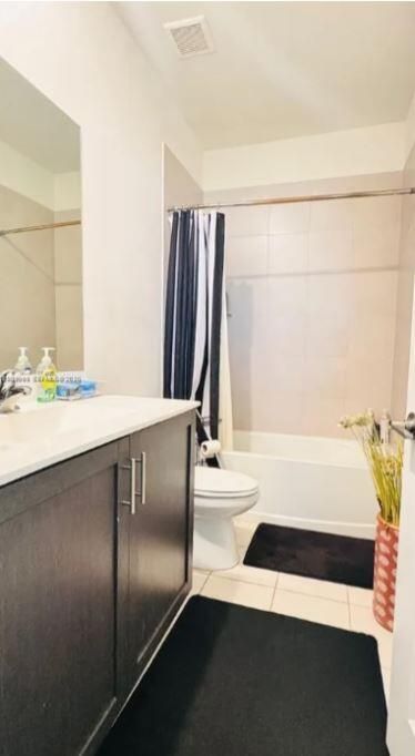 21463 NE 3rd Path, Miami, FL 33179 Photo