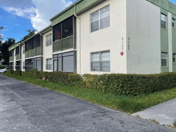 4147 NW 90th Avenue, Unit 204, Coral Springs, FL 33065