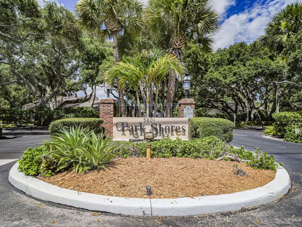 219 E Park Shores Circle, Unit 219B, Indian River Shores, FL 32963