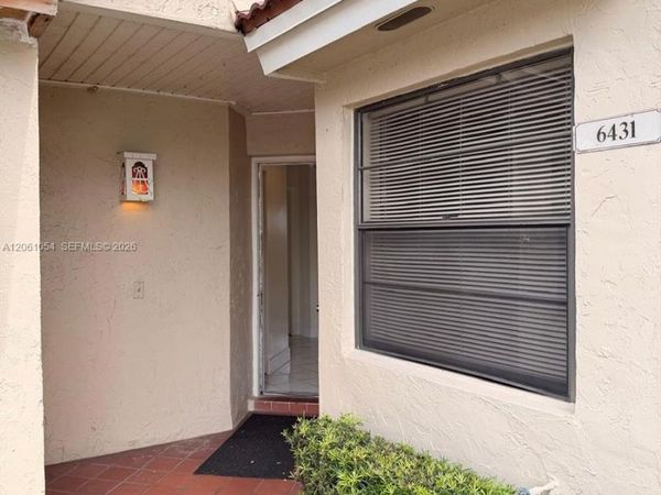 6431 NW 171st St , Hialeah, FL 33015