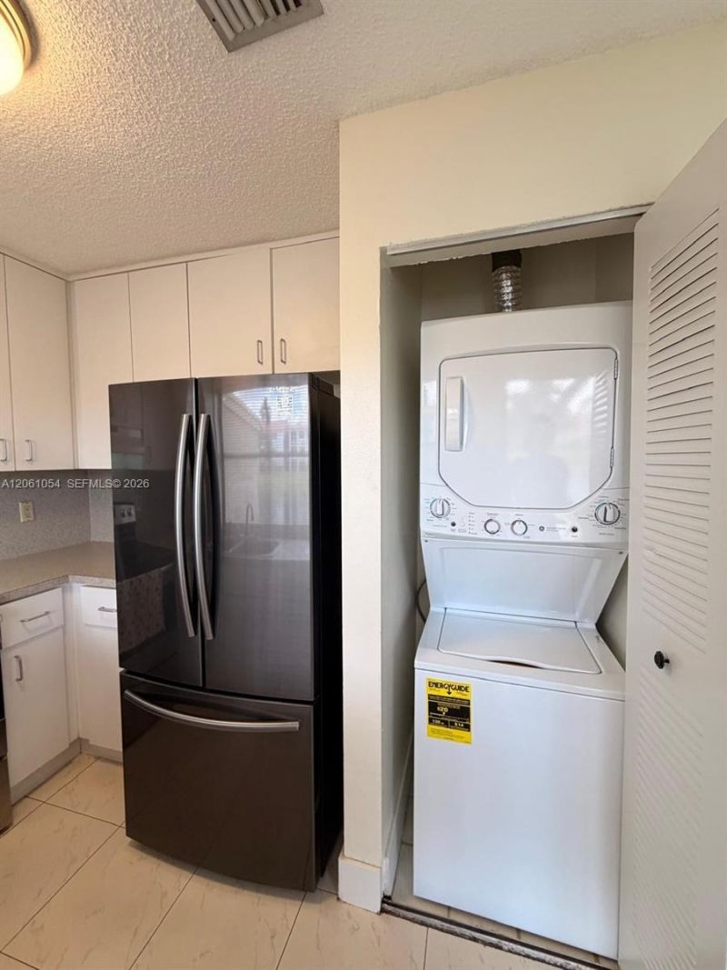 6431 NW 171st St, Hialeah, FL 33015 Photo
