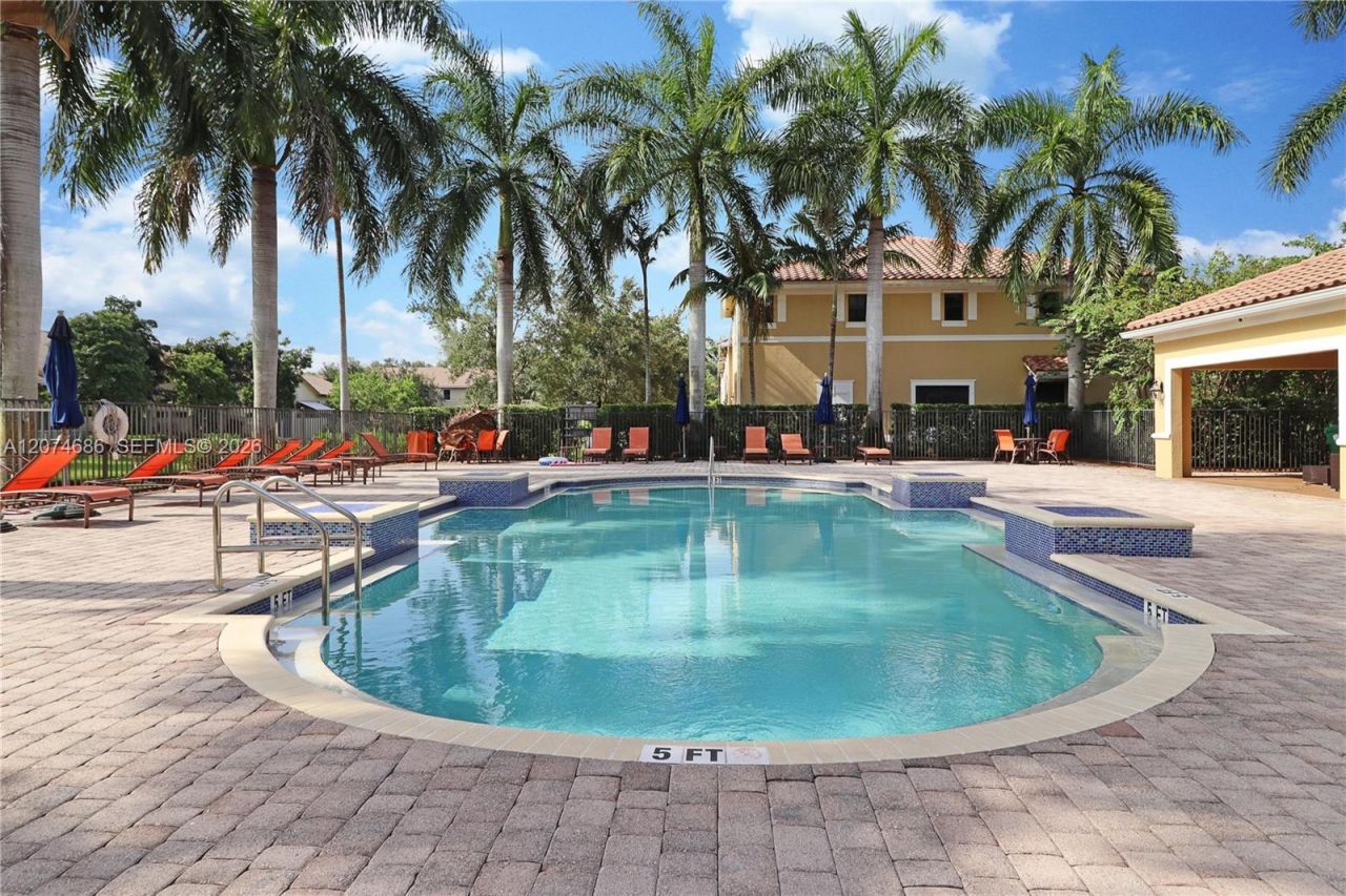 12365 S Village Cir , Davie, FL 33325 Photo
