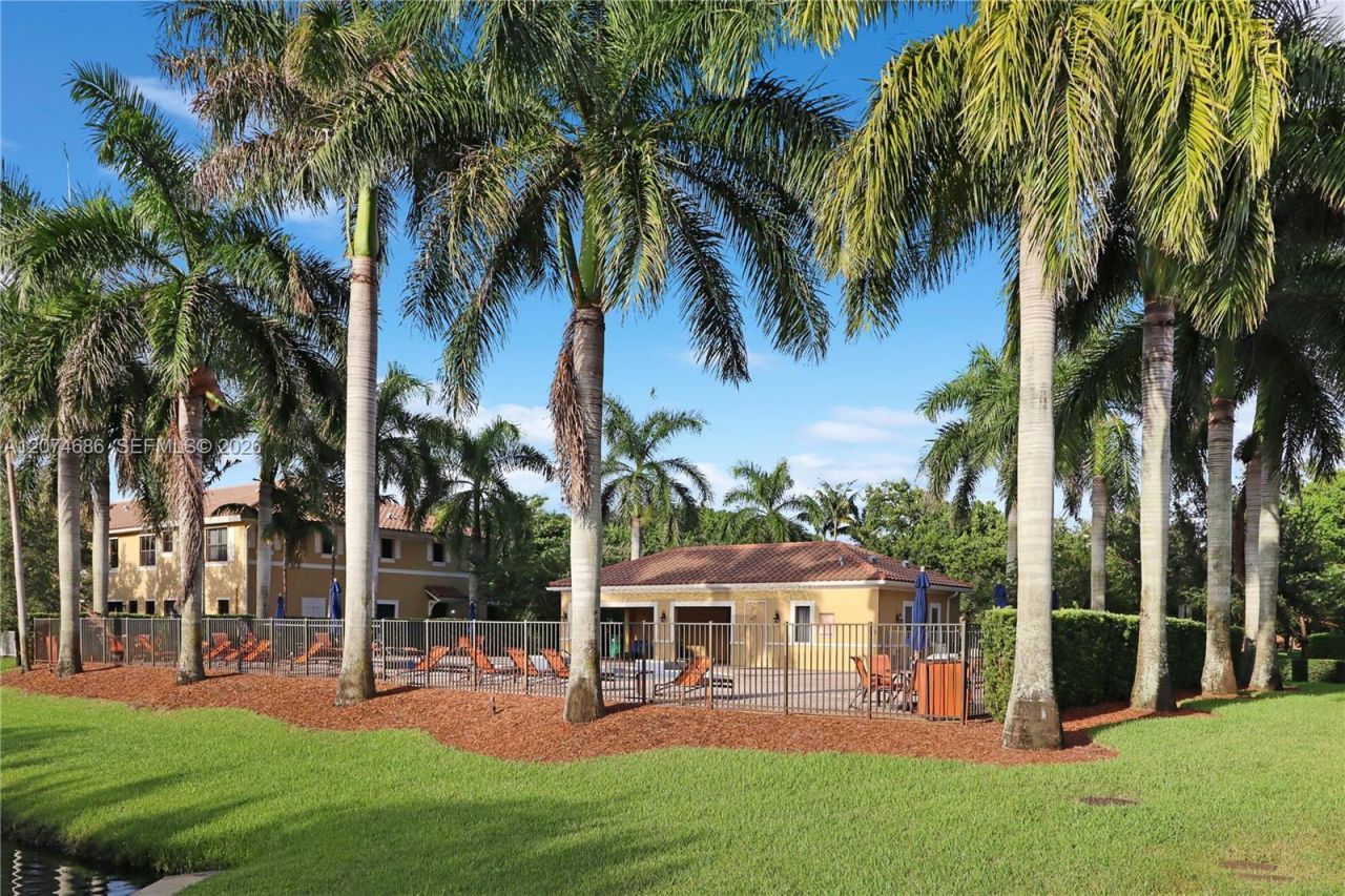 12365 S Village Cir , Davie, FL 33325 Photo