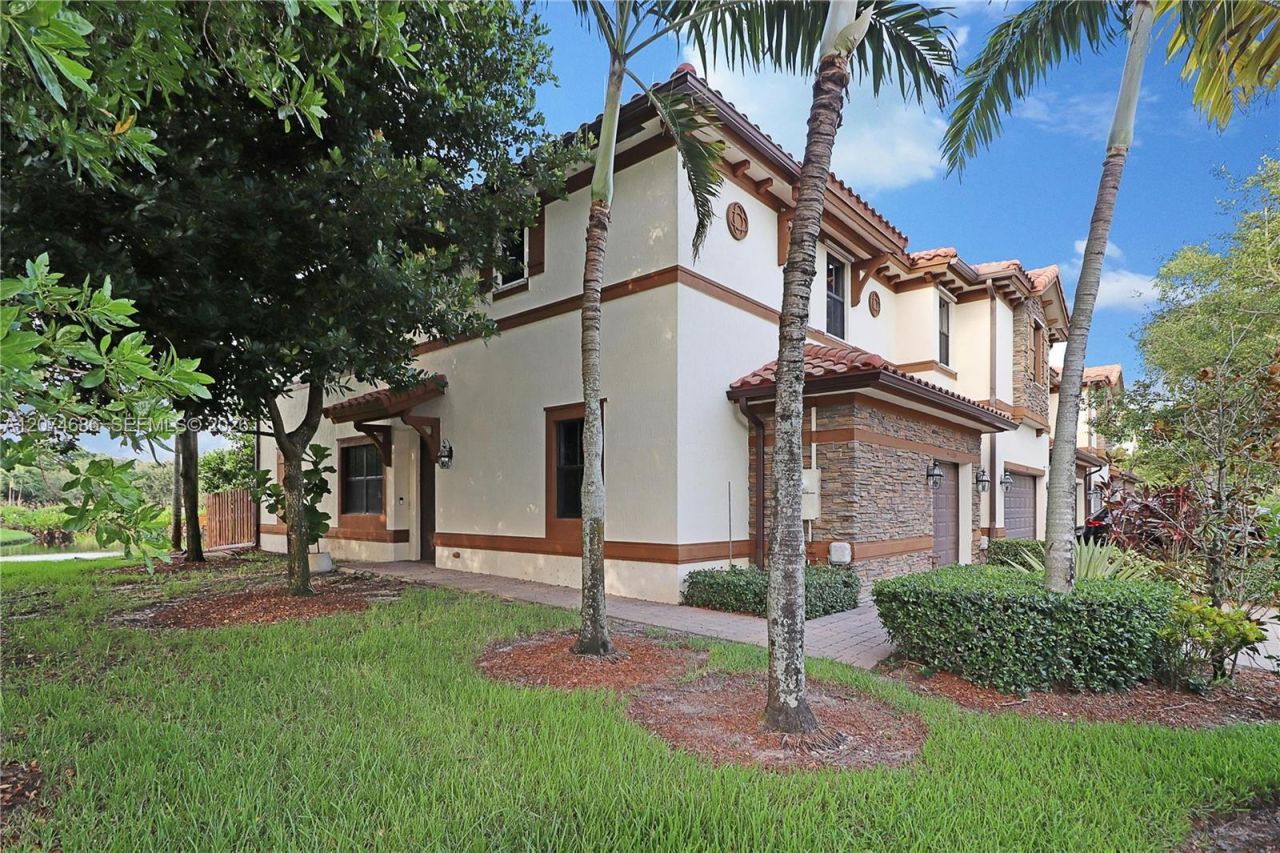 12365 S Village Cir , Davie, FL 33325 Photo