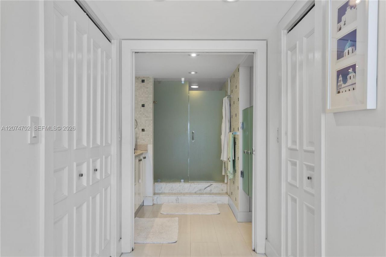 199 Ocean Lane Dr, Unit 902, Key Biscayne, FL 33149 Photo