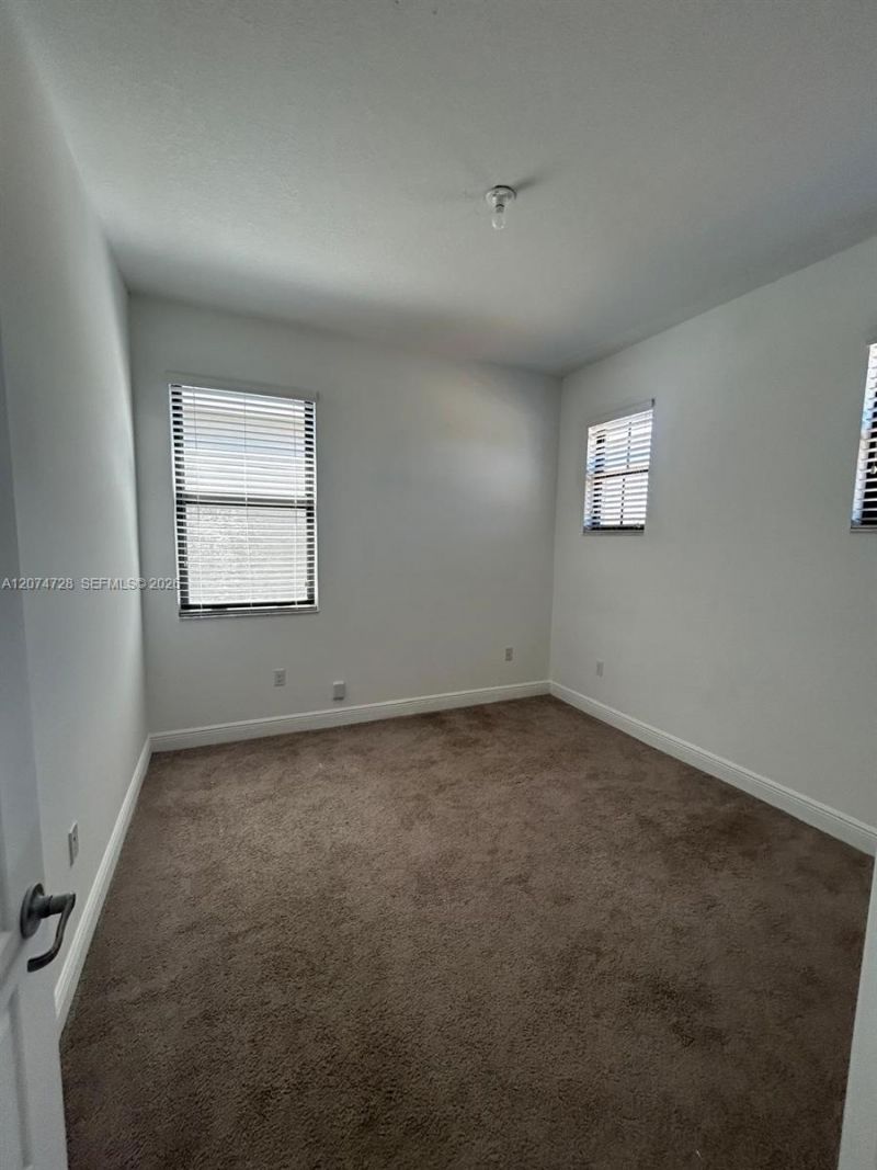 731 NE 193rd St , Unit 731, Miami, FL 33179 Photo