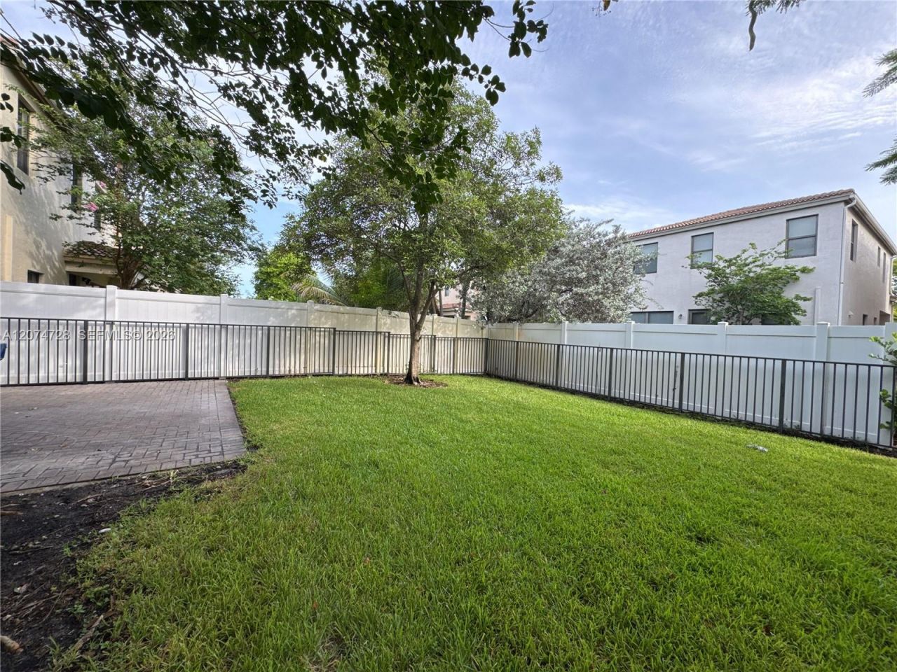 731 NE 193rd St , Unit 731, Miami, FL 33179 Photo