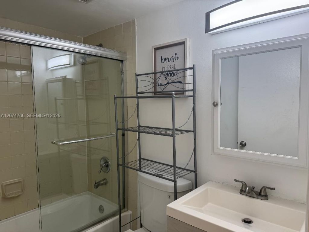 15600 SW 80th St , Unit L-102, Miami, FL 33193 Photo