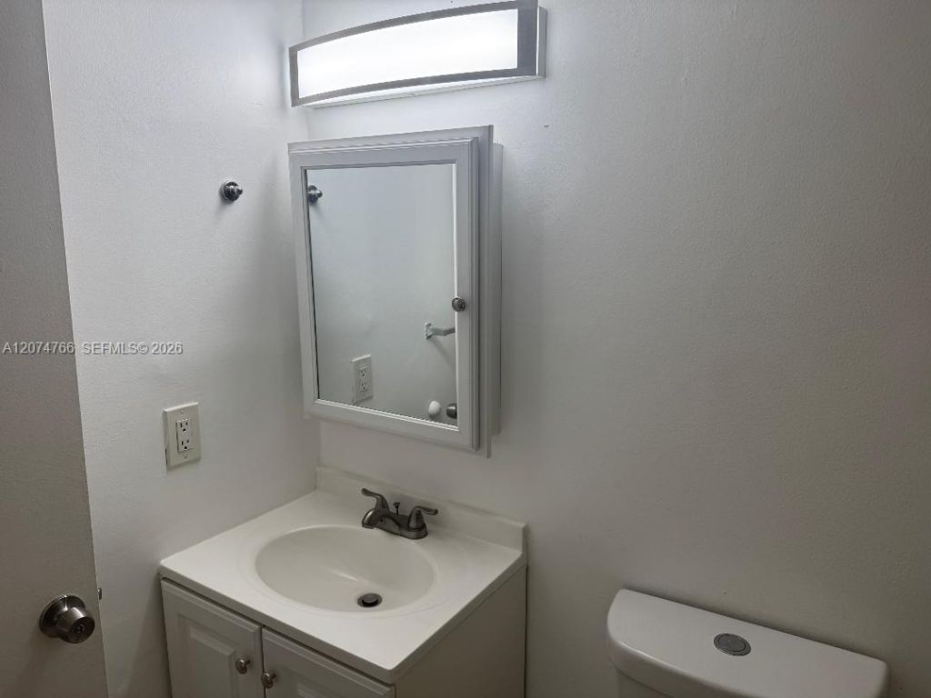 15600 SW 80th St , Unit L-102, Miami, FL 33193 Photo