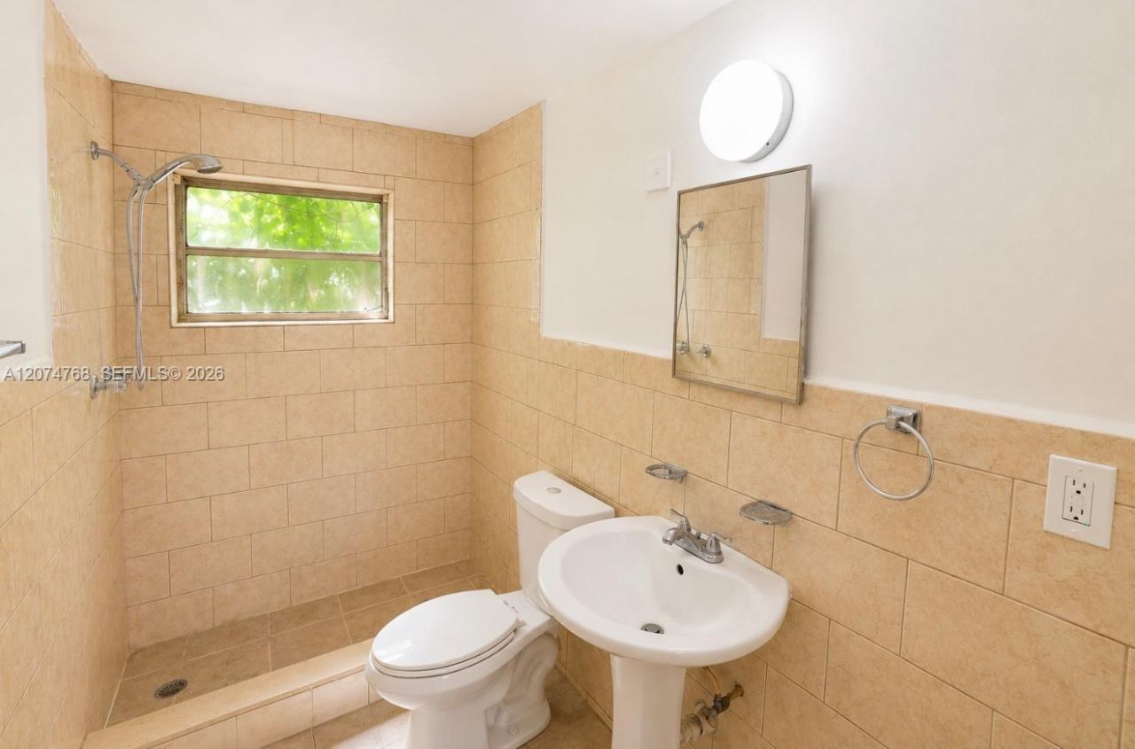 2300 W Flagler St , Unit 21A, Miami, FL 33135 Photo