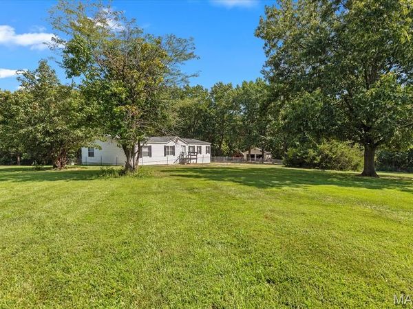 160 Wisteria Lane, Troy, MO 63379