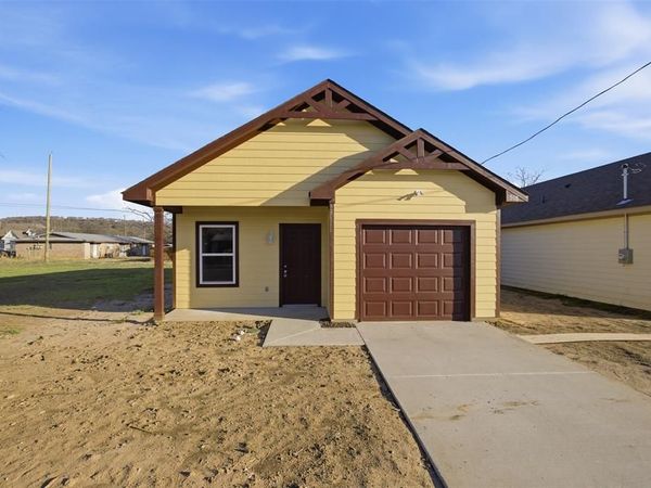 512 SW 15th Street, Mineral Wells, TX 76067