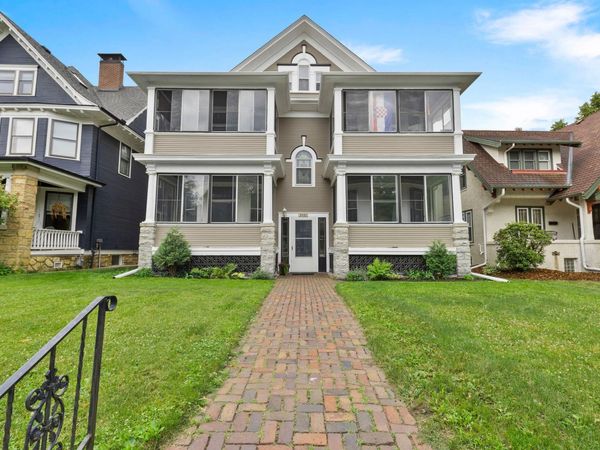 1032 Portland Avenue, Saint Paul, MN 55104