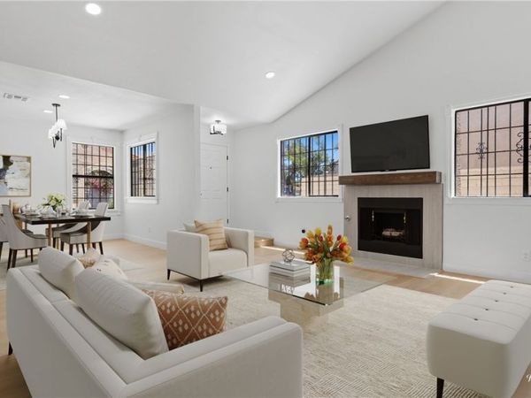 251 N Cimarron Road , Las Vegas, NV 89145