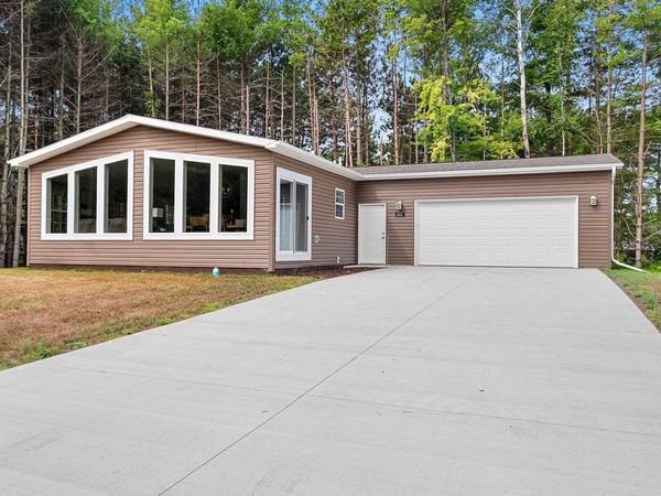 612 ALLIED COURT, Oconto, WI 54153