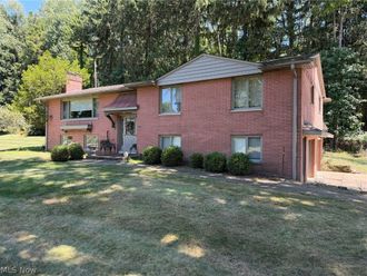5030 Gardendale Avenue NE Canton, OH 44714
