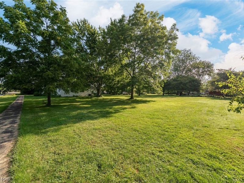 649 Sheffield Road, Sheffield Lake, OH 44054 Photo 4
