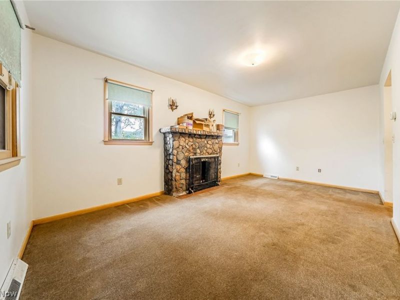 649 Sheffield Road, Sheffield Lake, OH 44054 Photo 8