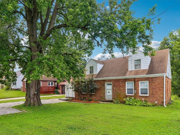 1350 Merle Hay Road, Des Moines, IA 50311