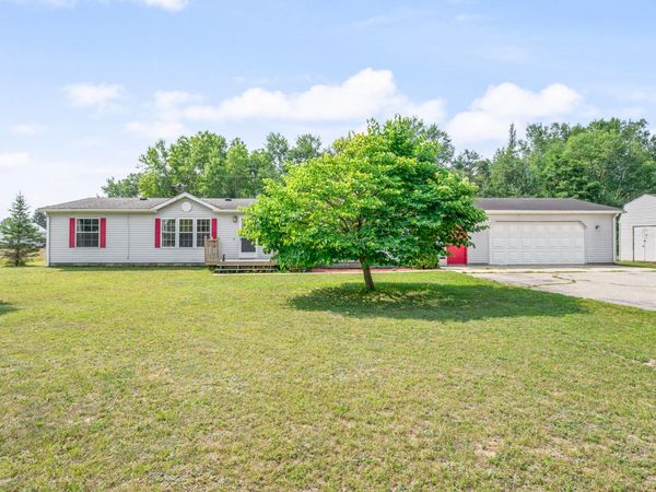 9041 7 Mile Road, Evart, MI 49631