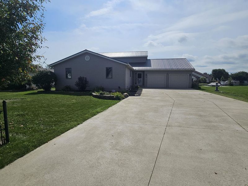 95 Southmoor Shores Drive, Saint Marys, OH 45885 Photo 2