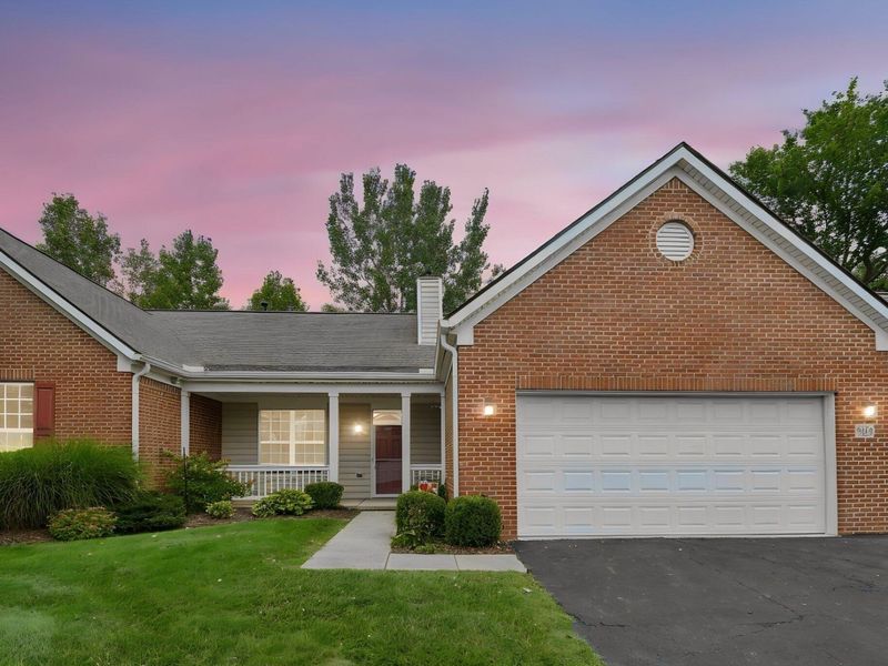 5880 Hickory Brook Way, Columbus, OH 43213 Photo 2