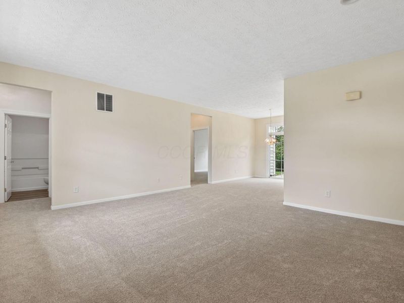 5880 Hickory Brook Way, Columbus, OH 43213 Photo 6