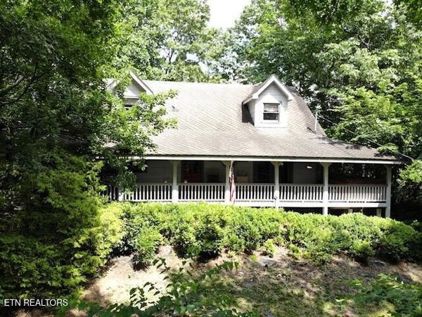 440 Deer Path Lane, Gatlinburg, TN 37738