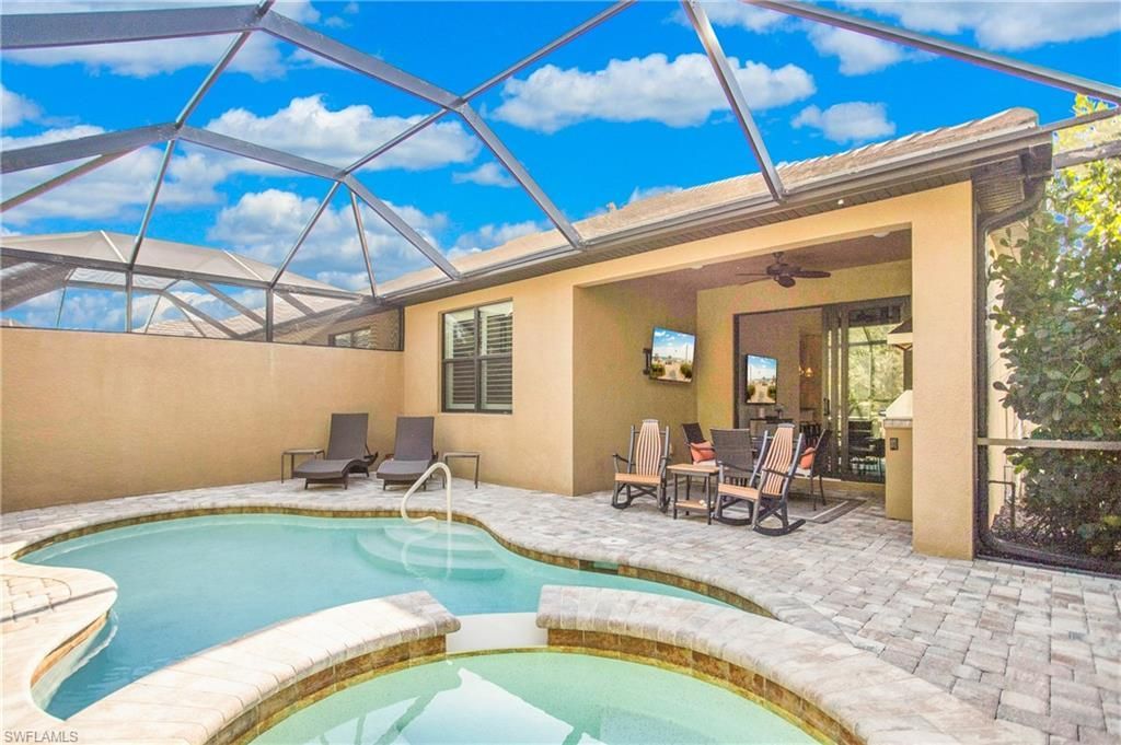 7674 Jacaranda Ln, Naples, FL 34114 Photo