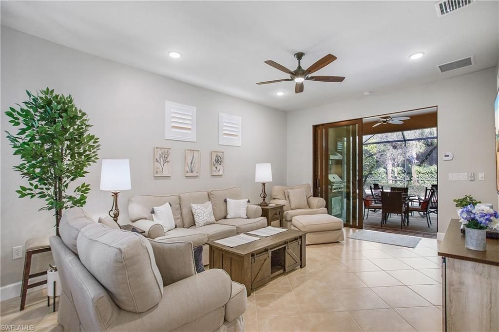 7674 Jacaranda Ln, Naples, FL 34114 Photo
