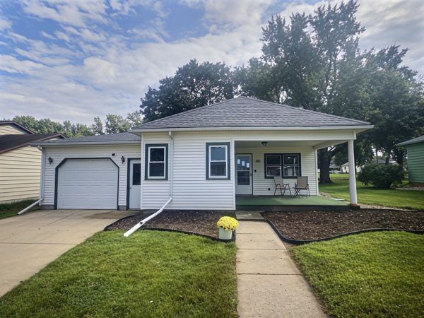 335 Fourth St SE, Primghar, IA 51245