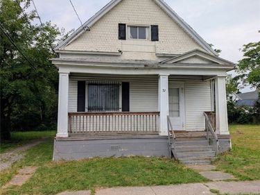 92 Gittere Street, Buffalo, NY 14211