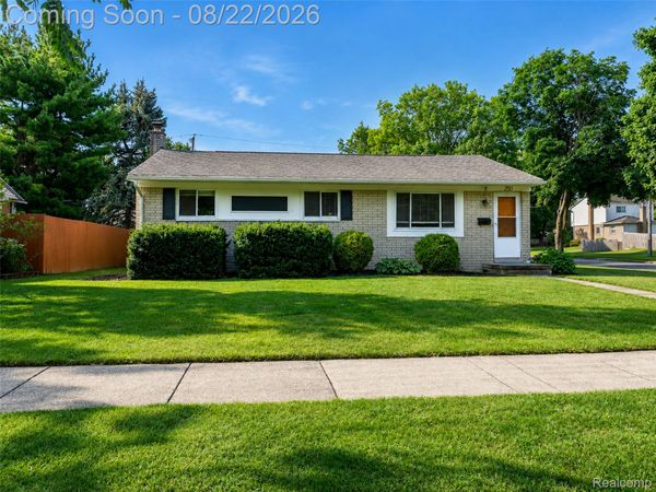 250 Wallace Drive, Saline, Mi 48176